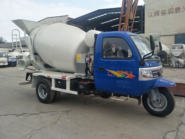 攪拌車(chē)常見(jiàn)問(wèn)題及處理方法